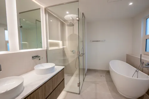 5 Bedrooms Villa in Novelia