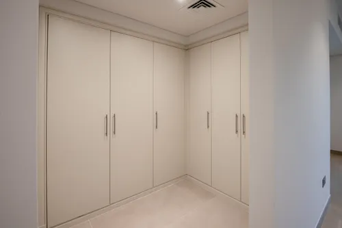 5 Bedrooms Villa in Novelia