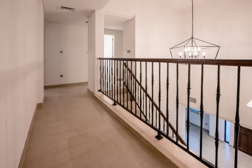 5 Bedrooms Villa in Novelia