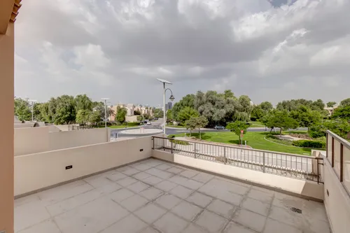 4 Bedrooms Townhouse in Marbella Village