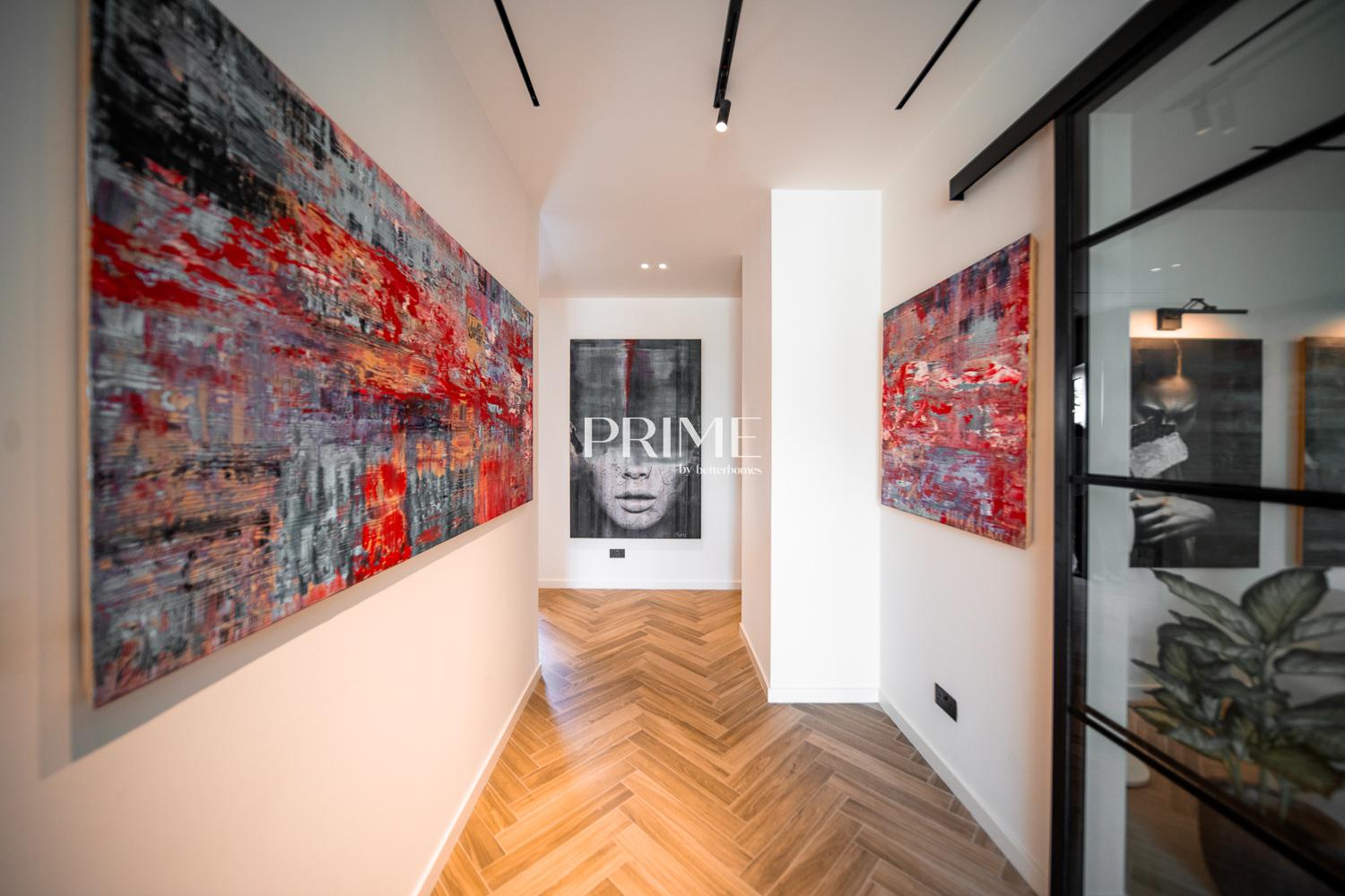 5 Bedrooms Villa in Oliva