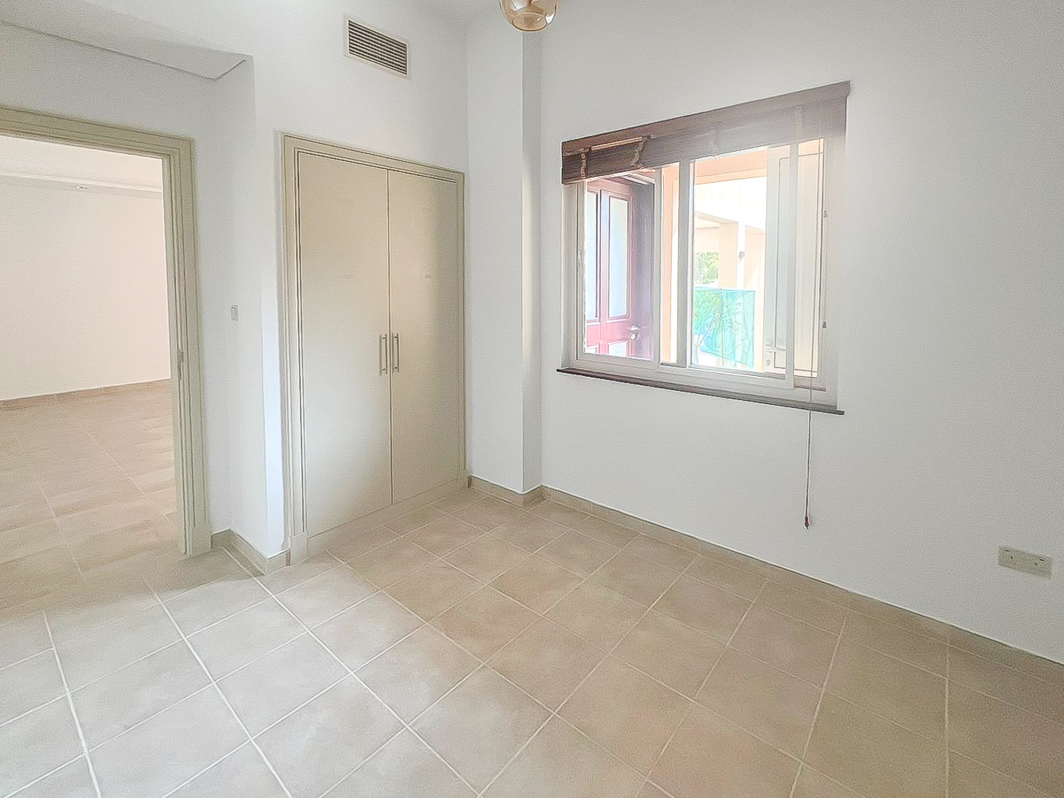 4 Bedrooms Townhouse in Oliva