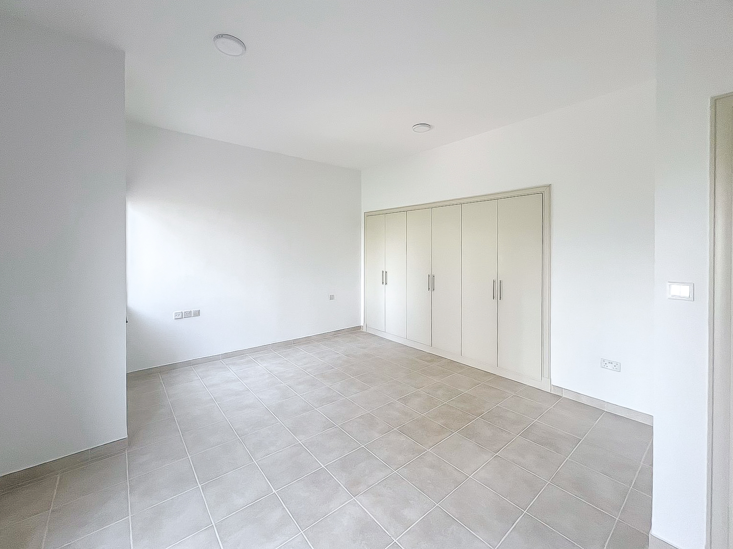 4 Bedrooms Townhouse in Oliva