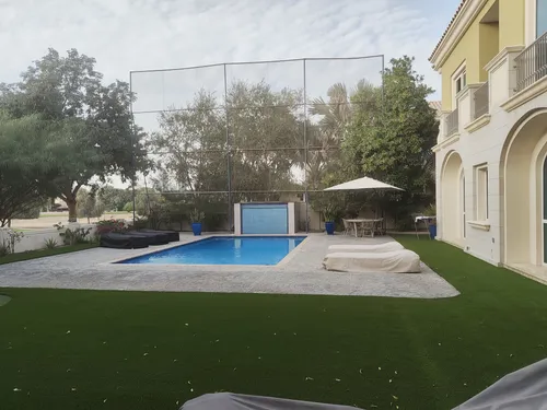 5 Bedrooms Villa in Carmen