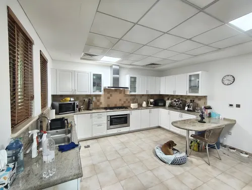 5 Bedrooms Villa in Carmen