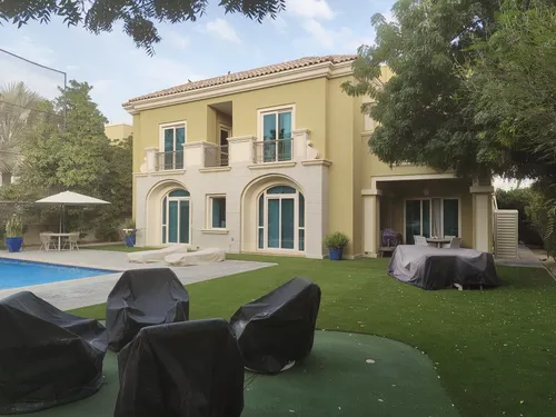 5 Bedrooms Villa in Carmen