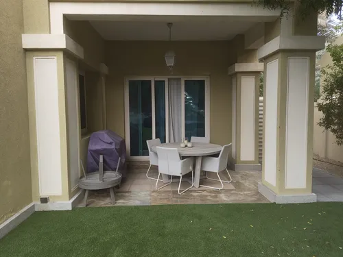 5 Bedrooms Villa in Carmen