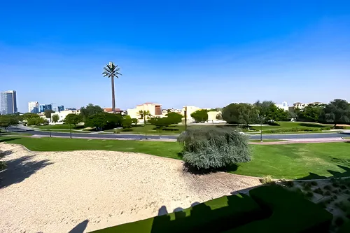 4 Bedrooms Townhouse in Bloomingdale Townhouses