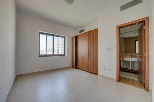 4 Bedrooms Townhouse in Bloomingdale Townhouses