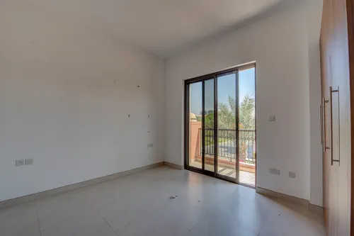 4 Bedrooms Townhouse in Bloomingdale Townhouses