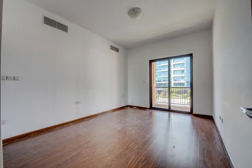 4 Bedrooms Townhouse in Bloomingdale Townhouses