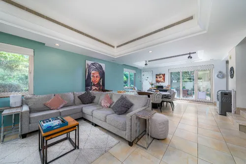 4 Bedrooms Townhouse in Oliva