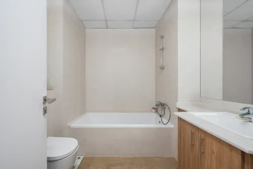 4 Bedrooms Townhouse in Prime Villa