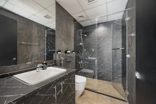4 Bedrooms Townhouse in Prime Villa