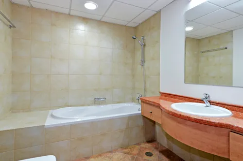 2 Bedrooms Apartment in Venetian