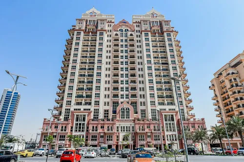 2 Bedrooms Apartment in Venetian