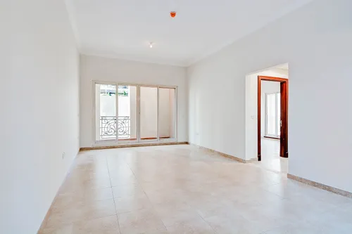 2 Bedrooms Apartment in Venetian