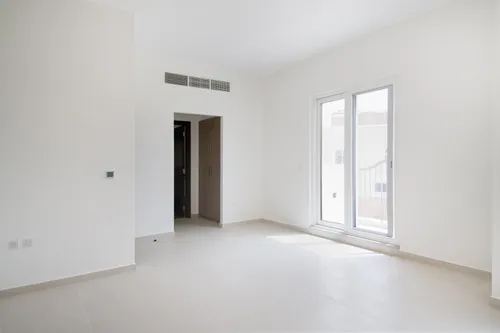 4 Bedrooms Townhouse in Marbella Village