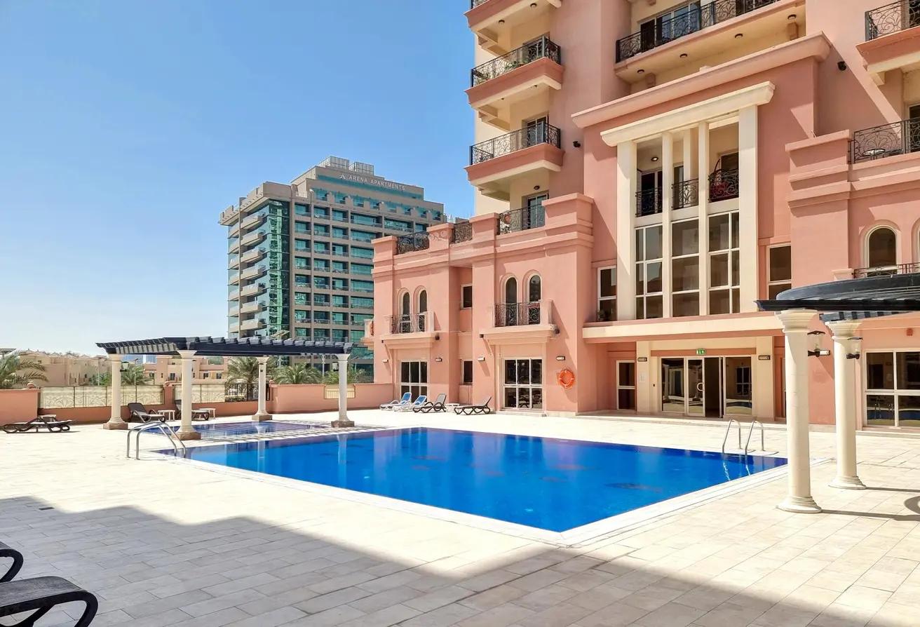 1 Bedroom Apartment in Venetian