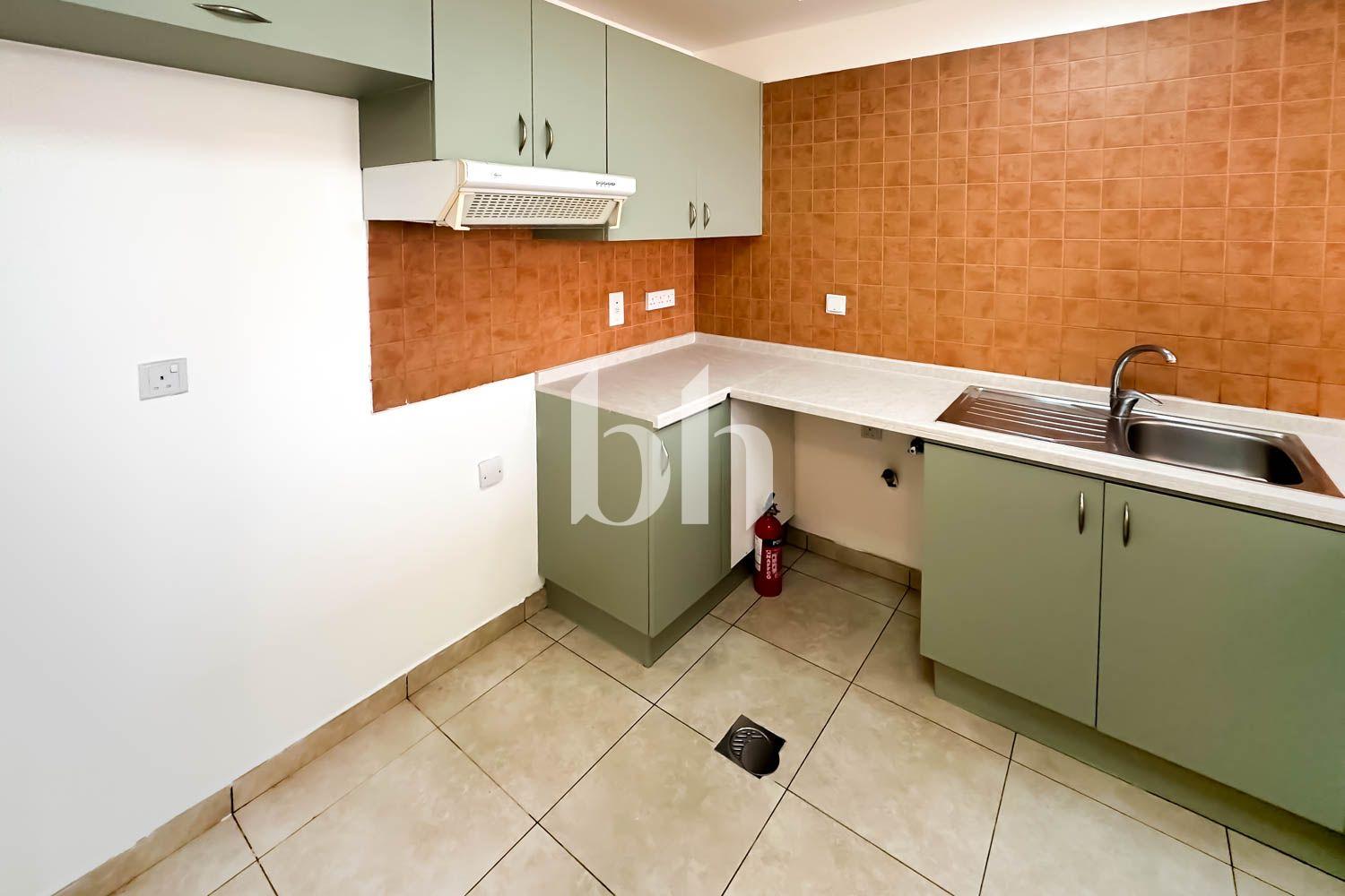 Unfurnished 1 Bedroom| Park View |Multiple Cheques