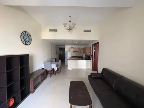 High floor | 12 Cheques | Open views | Spacious