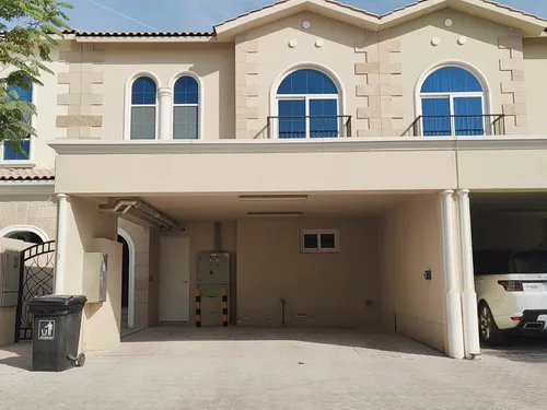 3 Bedrooms Townhouse in Casa Familia