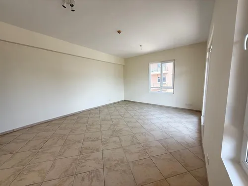 3 Bedrooms Apartment in Abbey Crescent 1