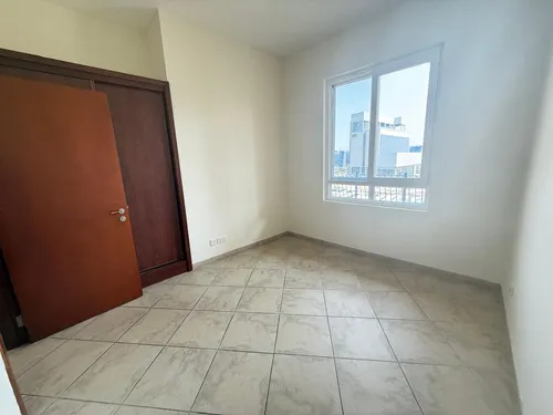 3 Bedrooms Apartment in Abbey Crescent 1
