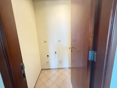 3 Bedrooms Apartment in Abbey Crescent 1