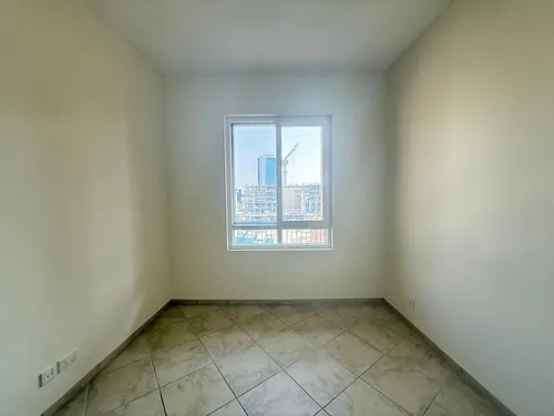 3 Bedrooms Apartment in Abbey Crescent 1