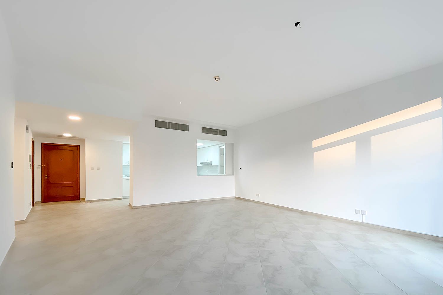 3 Bedrooms Apartment in Shakespeare Circus 2