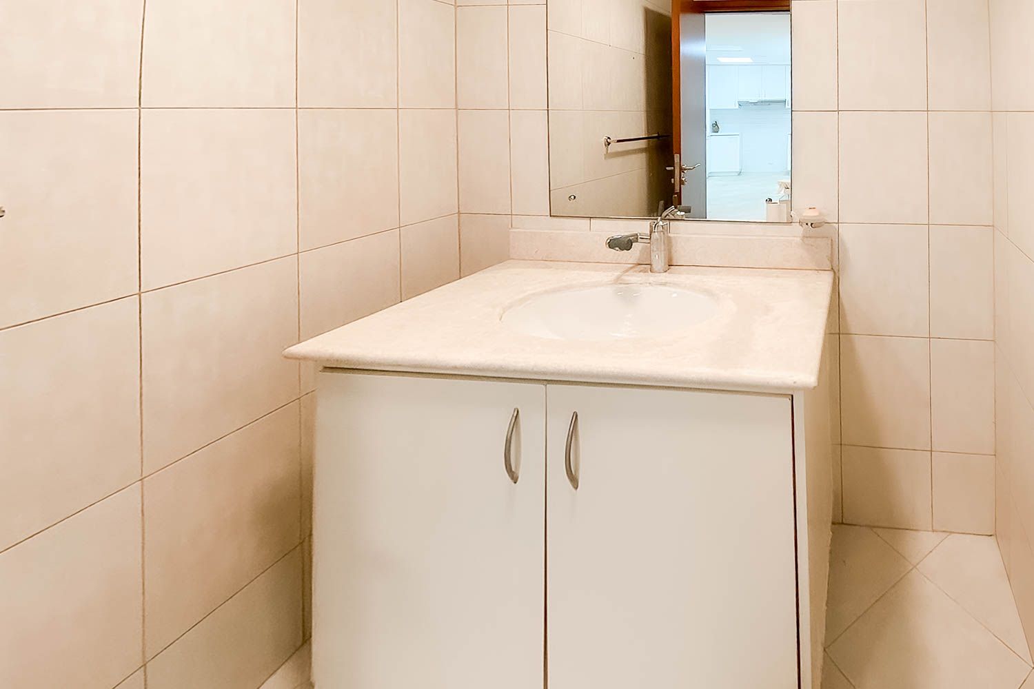 3 Bedrooms Apartment in Shakespeare Circus 2