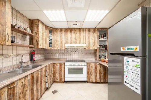 2 Bedrooms Apartment in Dickens Circus 3