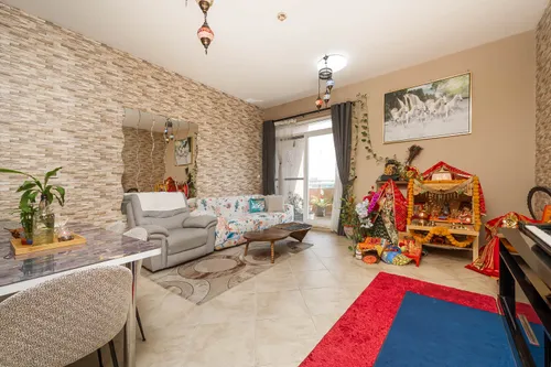 2 Bedrooms Apartment in Dickens Circus 3