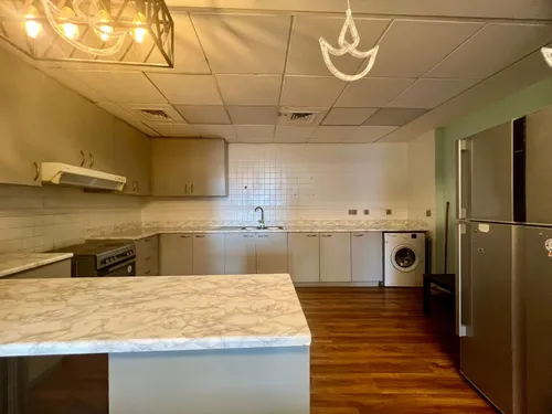 2 Bedrooms Apartment in Dickens Circus 3