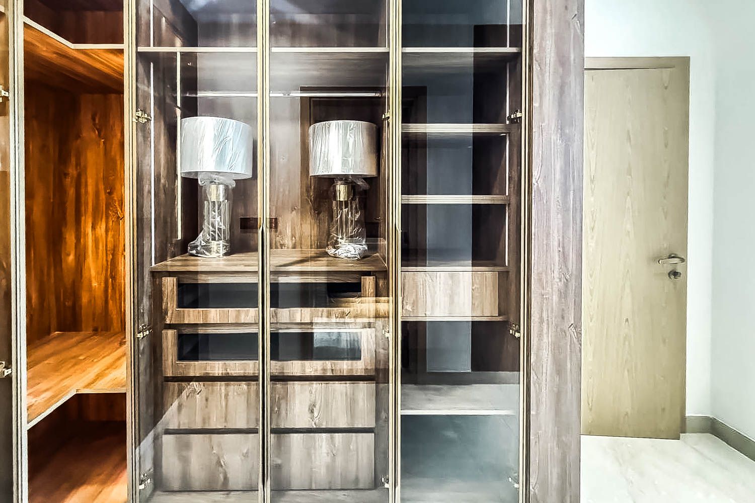 3 Bedrooms Apartment in AURA by Grovy