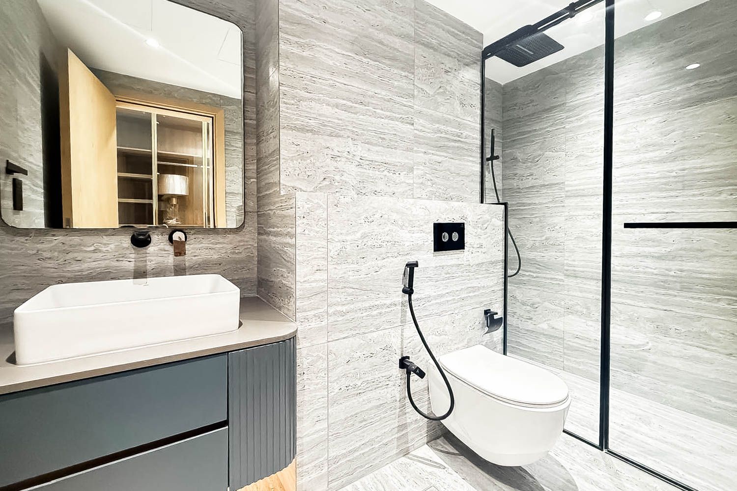 3 Bedrooms Apartment in AURA by Grovy