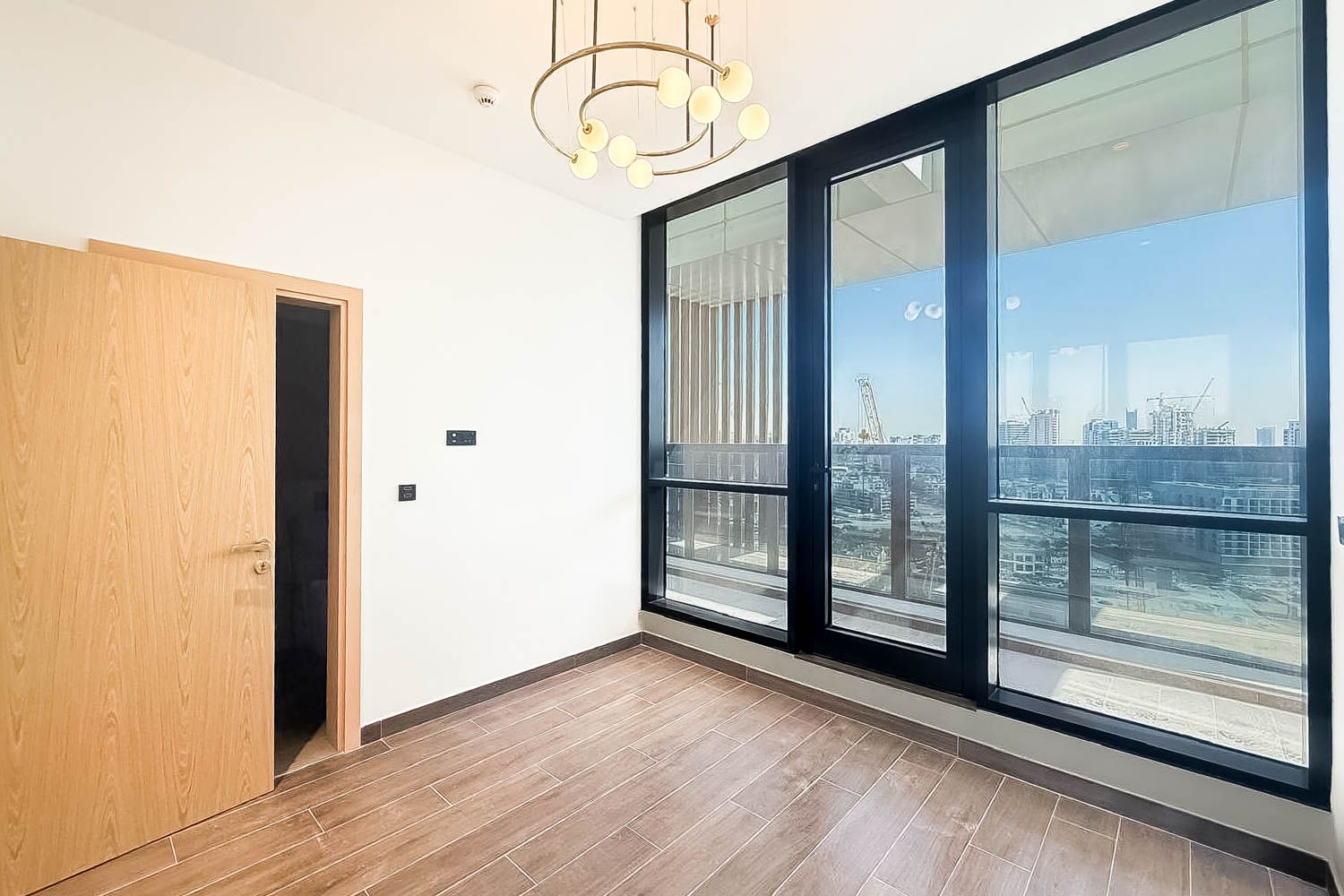 3 Bedrooms Apartment in AURA by Grovy