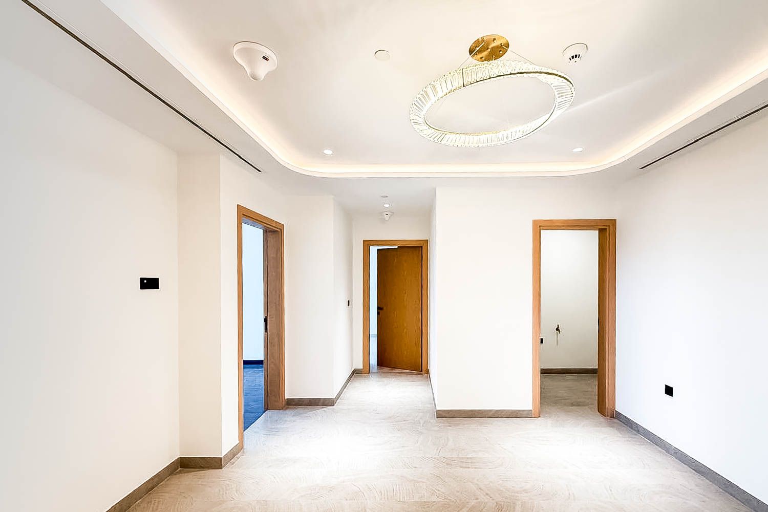 3 Bedrooms Apartment in AURA by Grovy