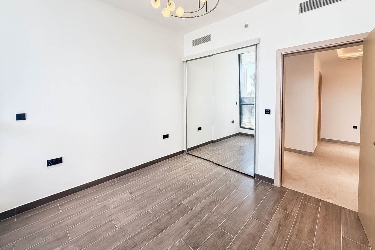 3 Bedrooms Apartment in AURA by Grovy