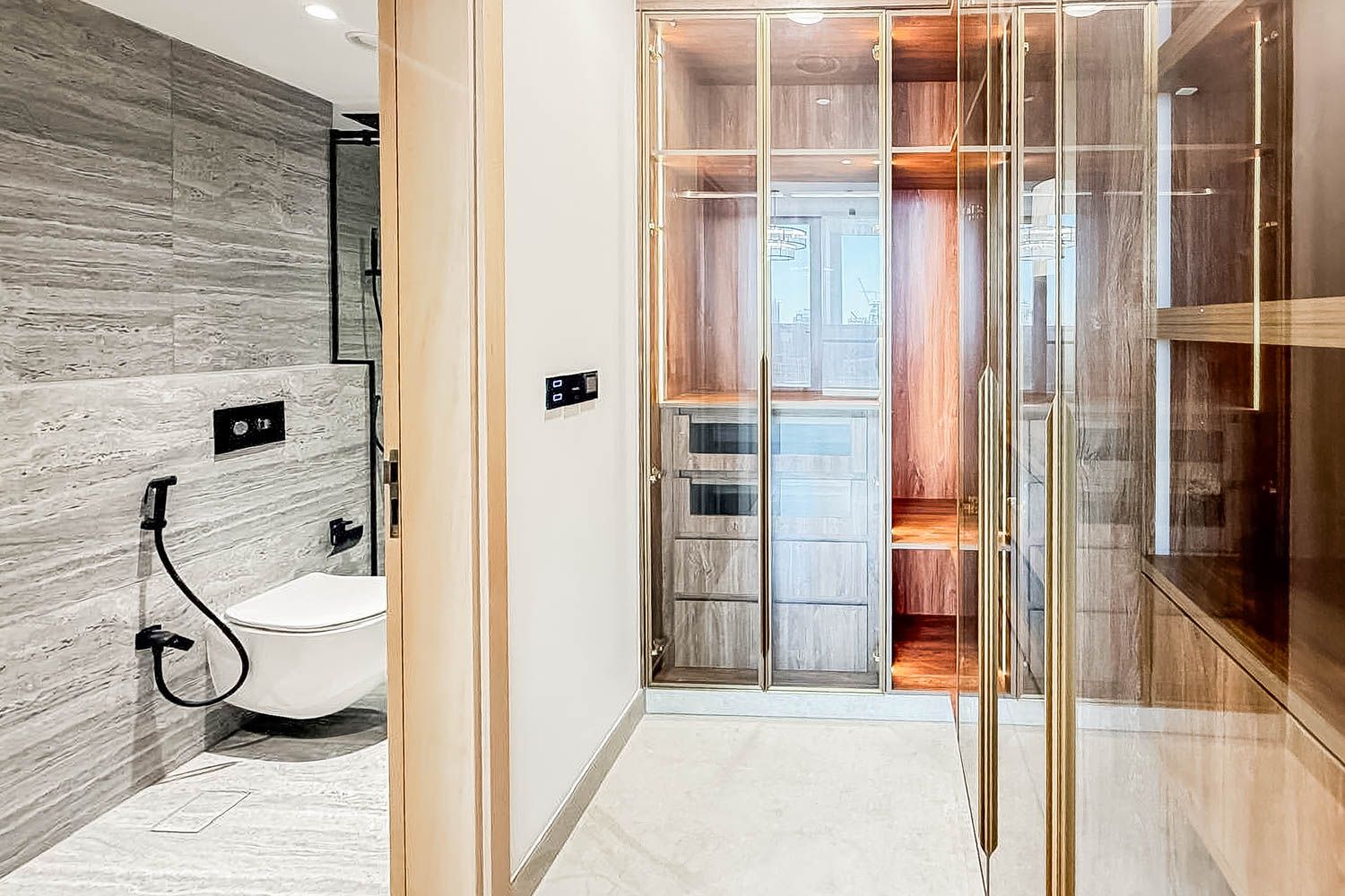 3 Bedrooms Apartment in AURA by Grovy