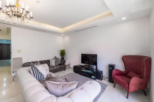 4 Bedrooms Townhouse in Habitat