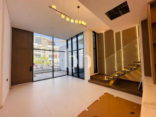 Tenanted | Private Pool | Study | Elevator