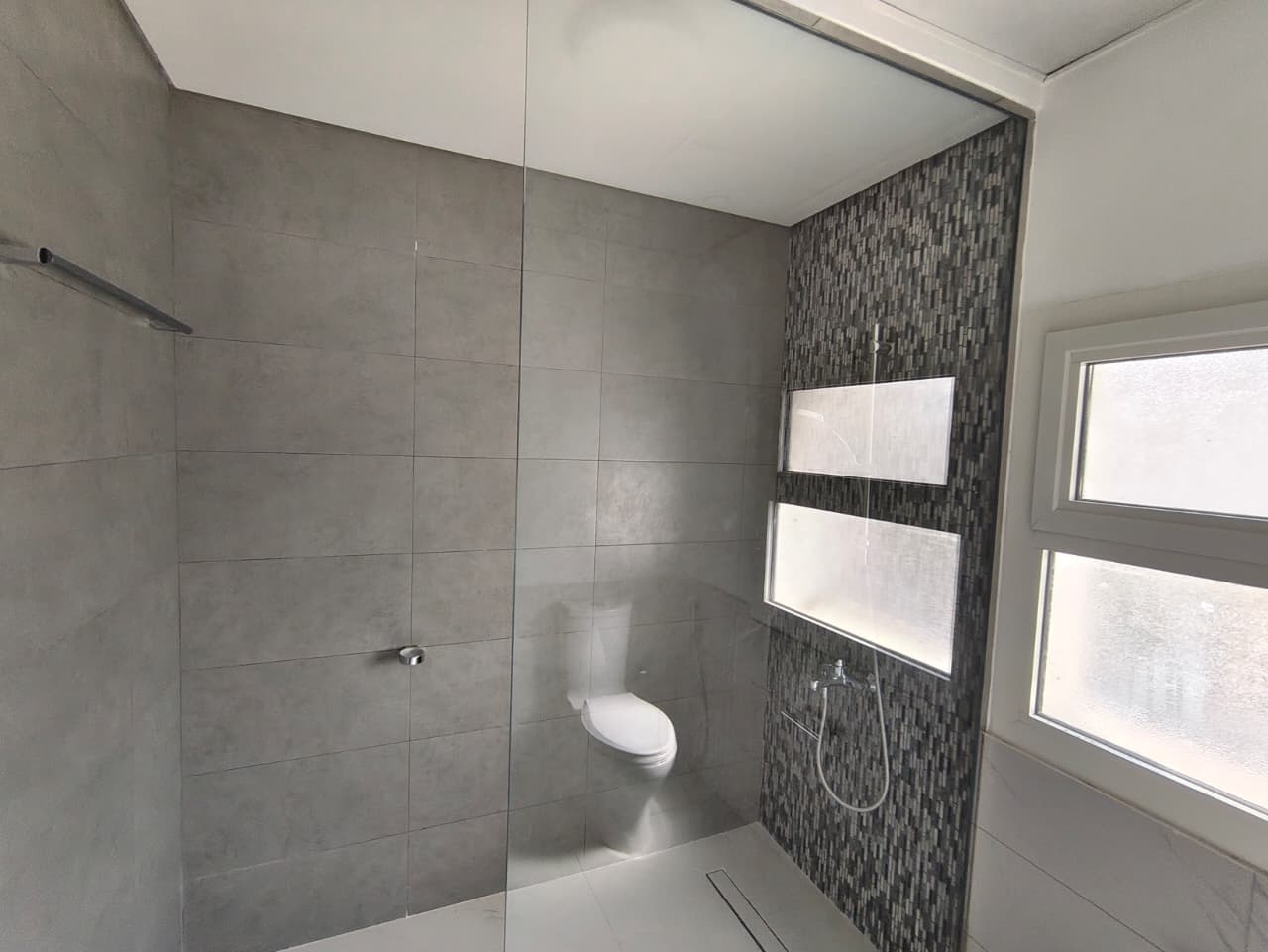 4 Bedrooms Townhouse in Penta Villas