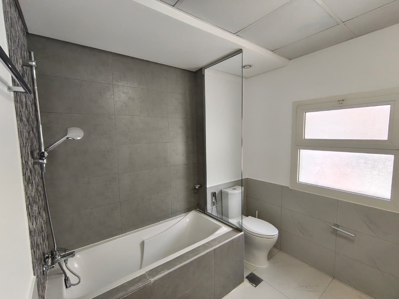 4 Bedrooms Townhouse in Penta Villas