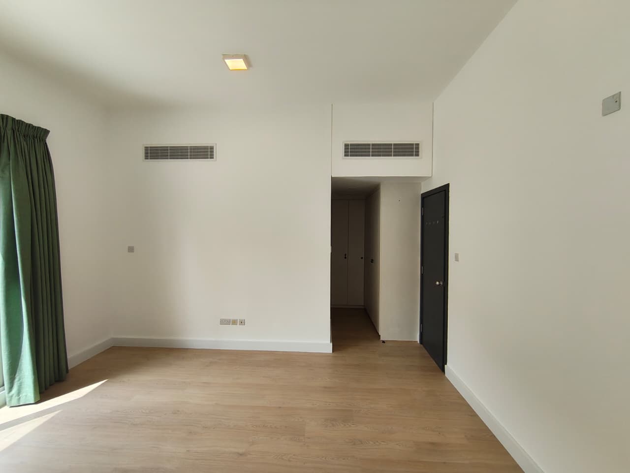 4 Bedrooms Townhouse in Penta Villas