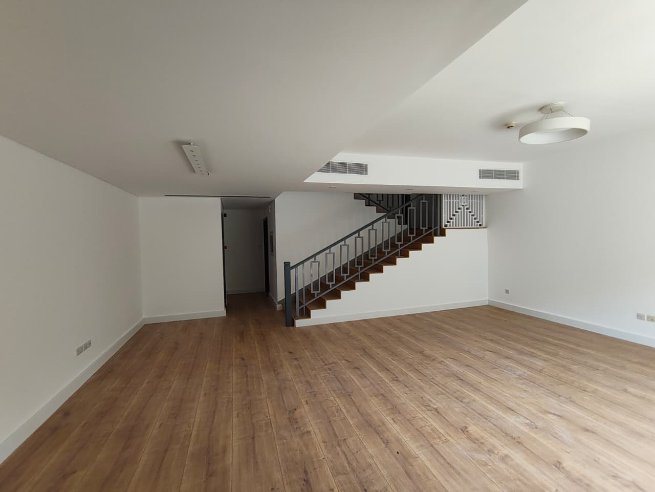 4 Bedrooms Townhouse in Penta Villas