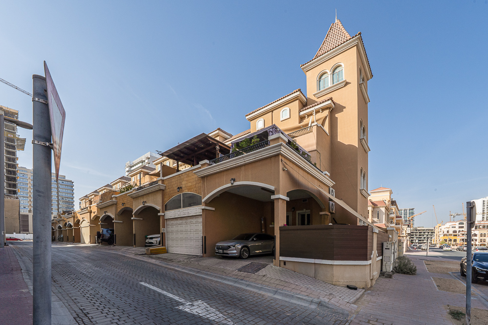 3 Bedrooms Townhouse in Mirabella 2