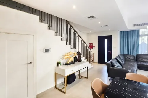 4 Bedrooms Townhouse in Somerset Mews