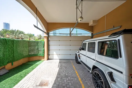 3 Bedrooms Villa in Mirabella 5